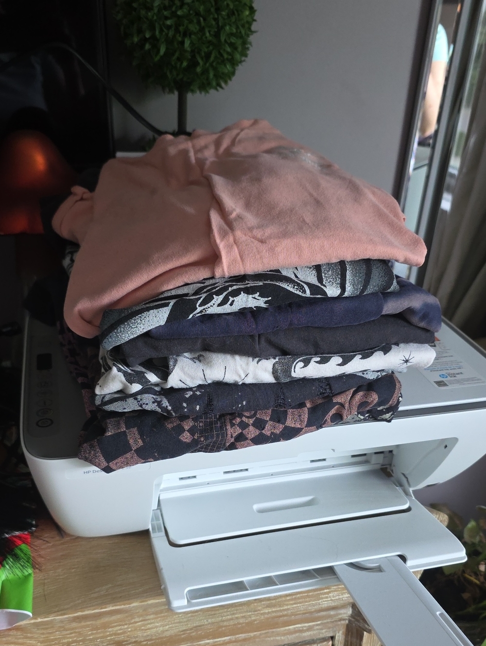 Hollister Short Sleeve Tee Stack with Peach and Black Graphic Tees